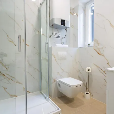 Luxury Fetivi بيت ضيافة سبليت