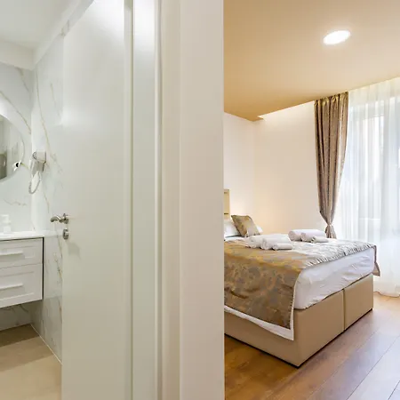 Luxury Fetivi بيت ضيافة سبليت