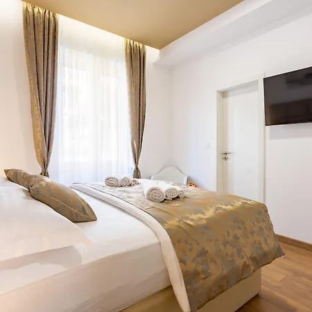 بيت ضيافة Luxury Fetivi 4*